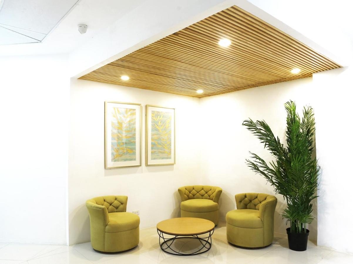 Travelbee Airport Inn Lapu-Lapu City Eksteriør billede