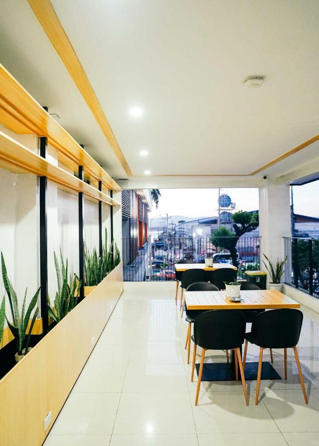 Travelbee Airport Inn Lapu-Lapu City Eksteriør billede