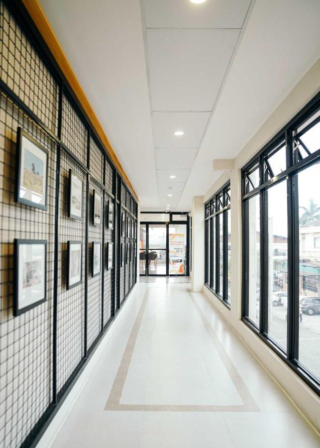 Travelbee Airport Inn Lapu-Lapu City Eksteriør billede