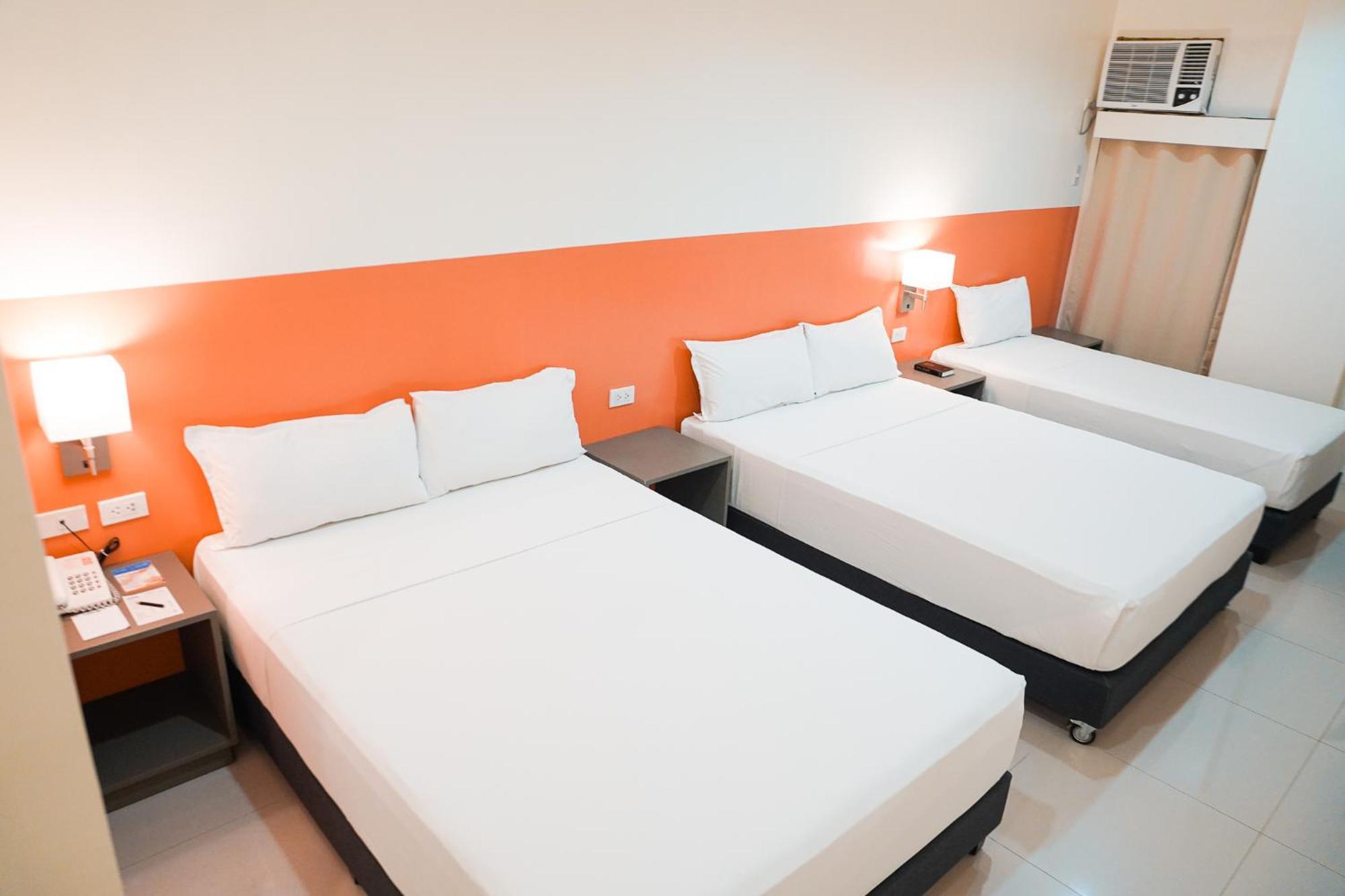 Travelbee Airport Inn Lapu-Lapu City Eksteriør billede