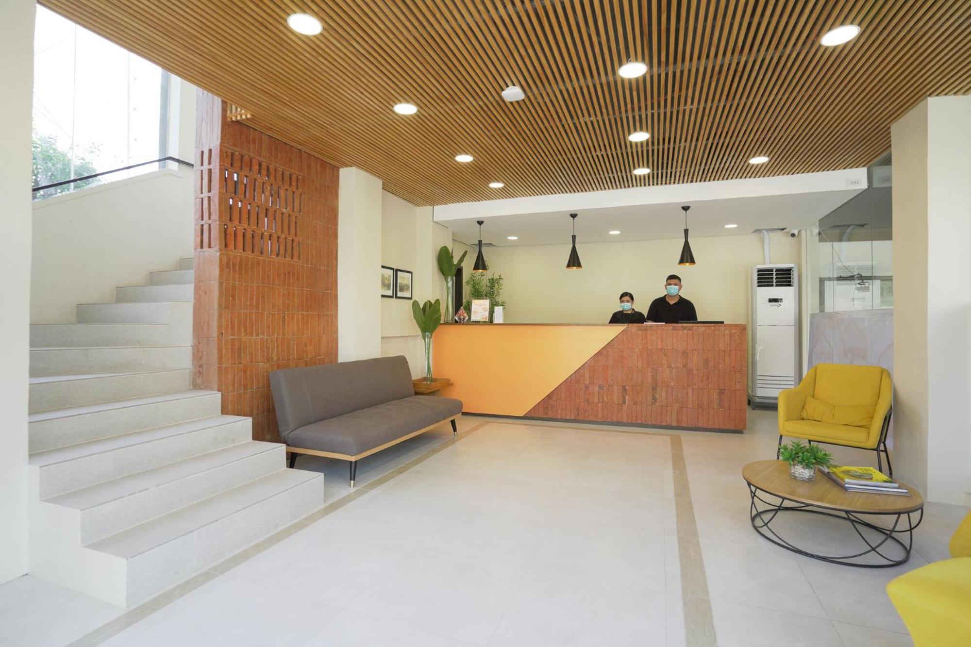Travelbee Airport Inn Lapu-Lapu City Eksteriør billede